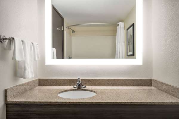  - Ramada Inn Whitehall