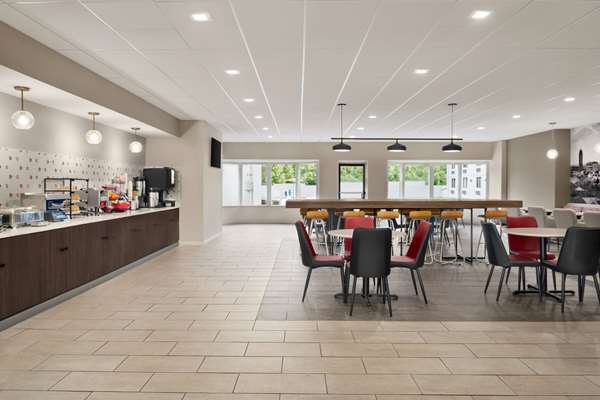  - Ramada Inn Whitehall