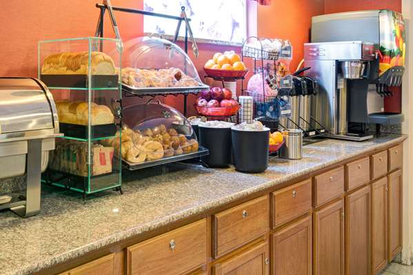  - Ramada Suites El Paso - I-10, Exit 29