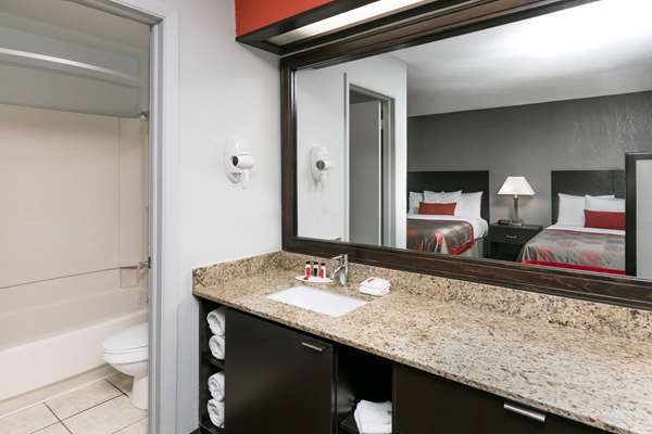  - Ramada Suites El Paso - I-10, Exit 29