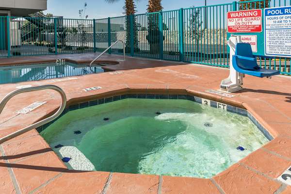 Pool - Ramada Suites El Paso - I-10, Exit 29