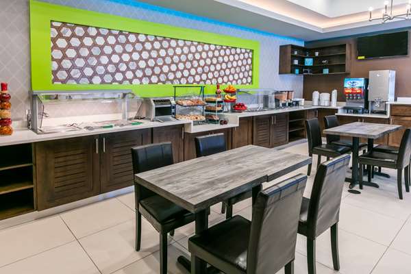  - Ramada Suites El Paso - I-10, Exit 29