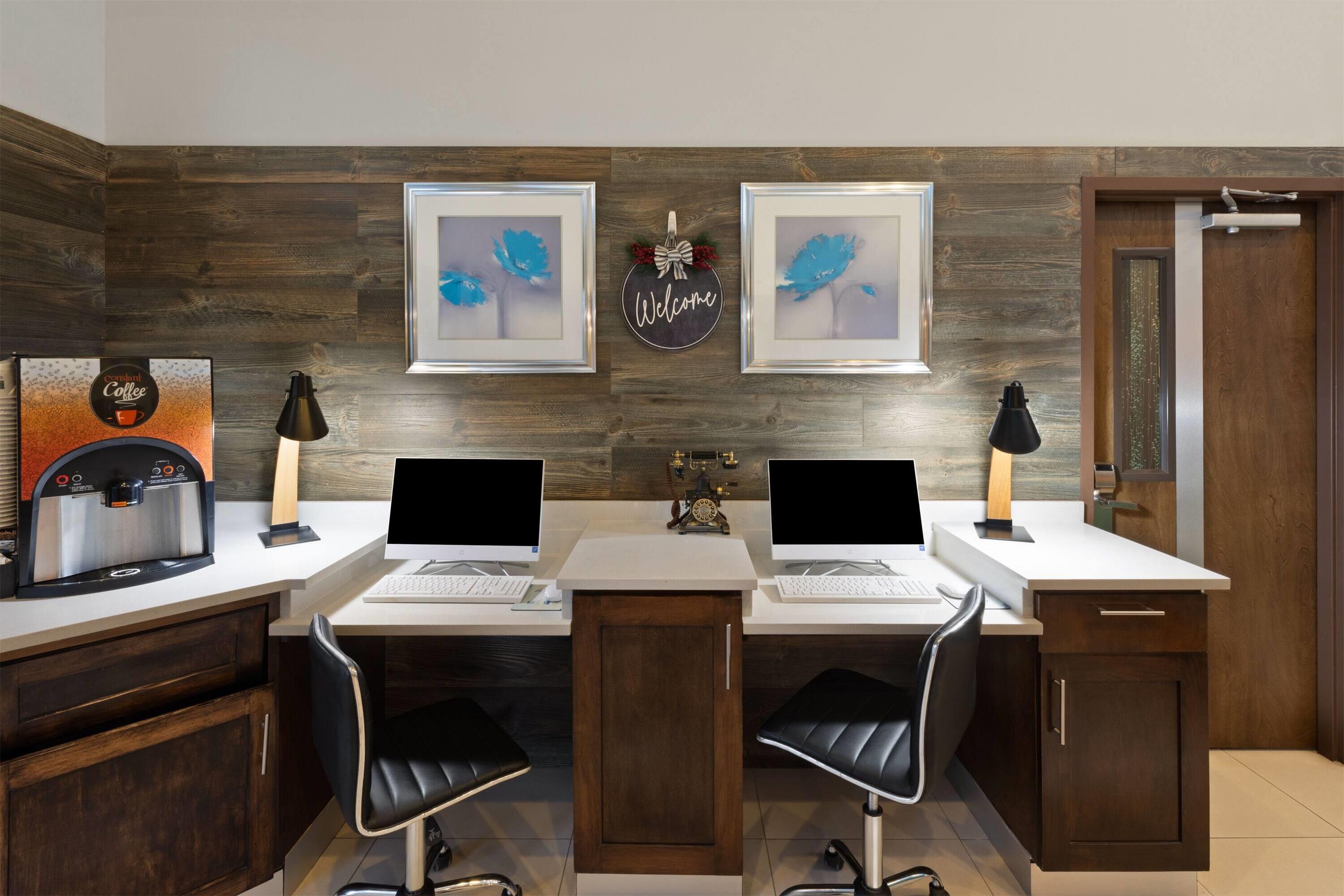 Business Center | Ramada by Wyndham El Paso