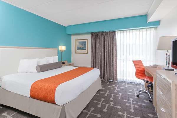  - Howard Johnson Inn Mystic - I-95, Exit 90