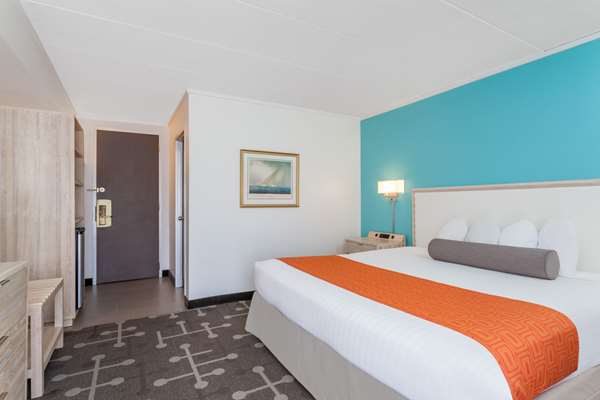  - Howard Johnson Inn Mystic - I-95, Exit 90