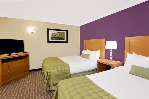 Suite - Ramada Inn Marquette