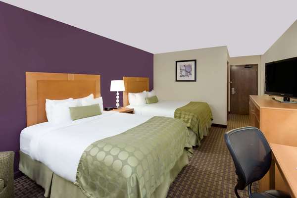  - Ramada Inn Marquette