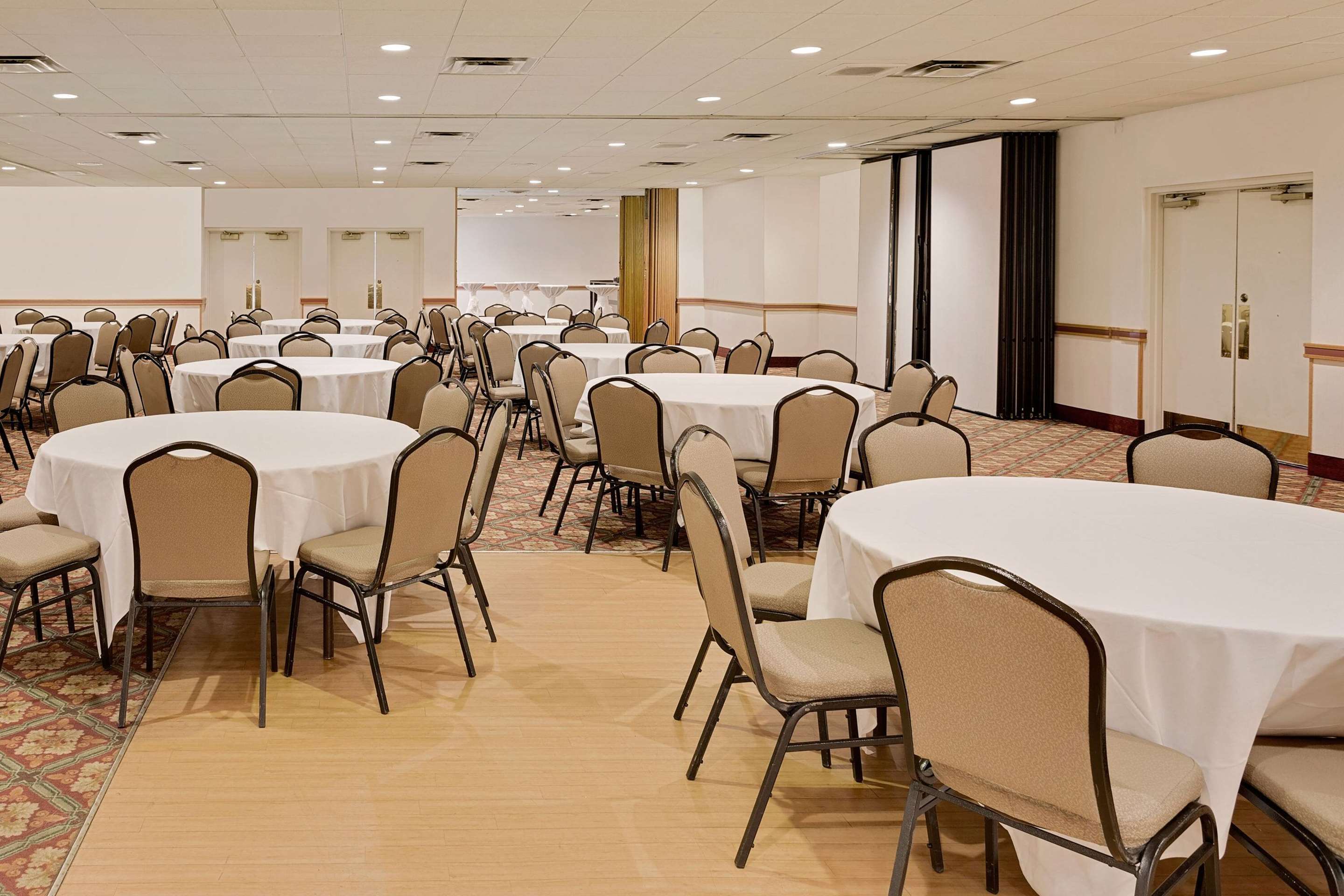 Meeting Room | Ramada by Wyndham Marquette