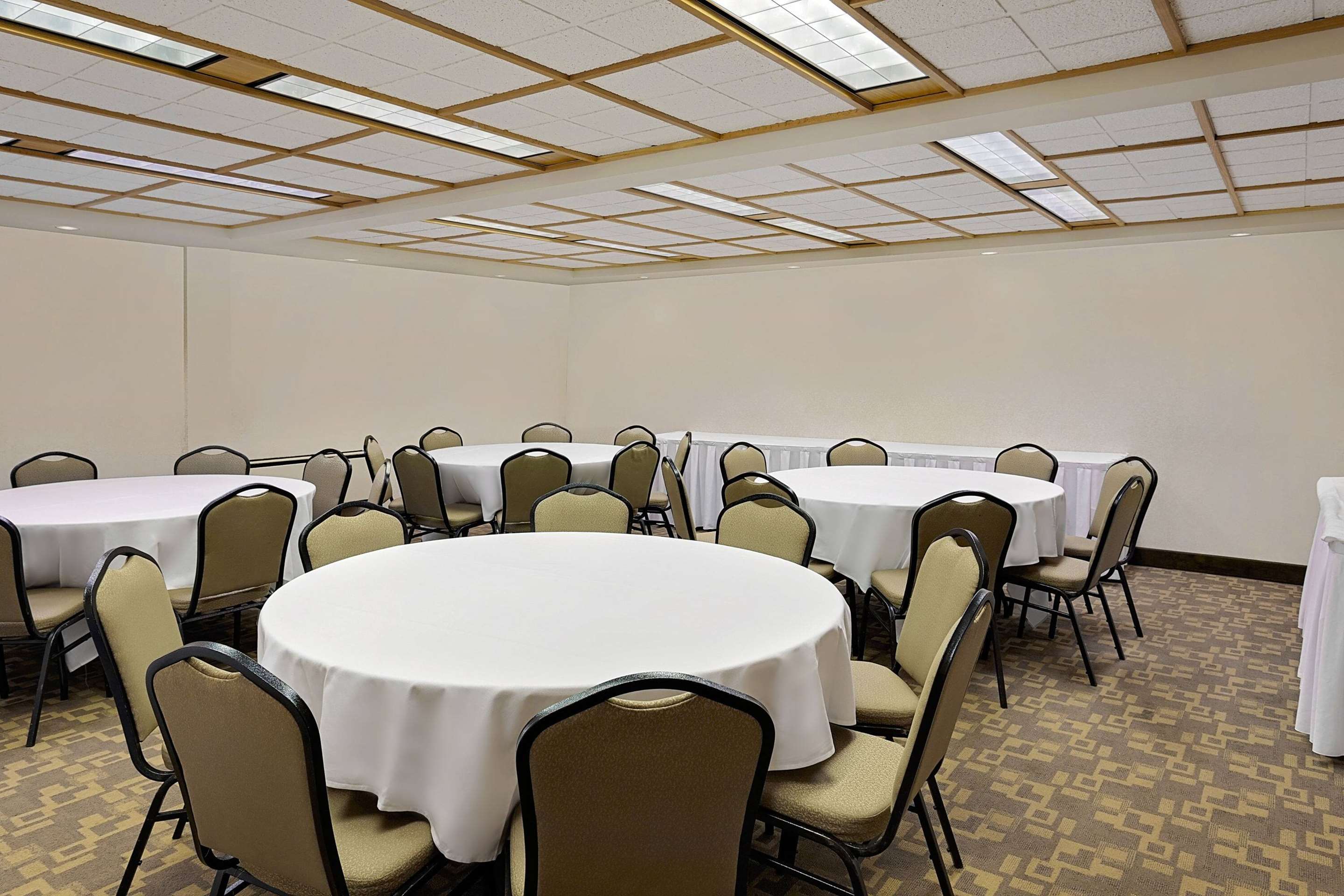 Ballroom | Ramada by Wyndham Marquette