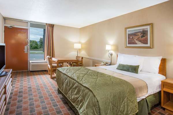  - Ramada Inn Wytheville - I-77, Exit 41