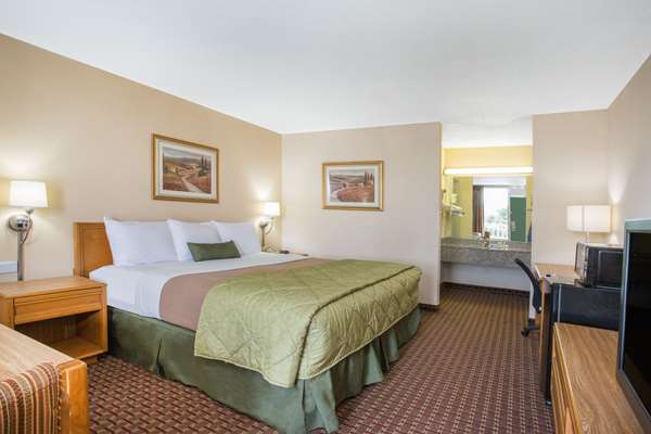  - Ramada Inn Wytheville - I-77, Exit 41