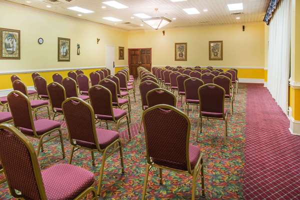  - Ramada Inn Wytheville - I-77, Exit 41