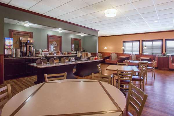  - Ramada Inn Wytheville - I-77, Exit 41