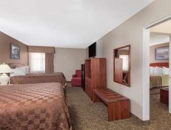 Suite - Ramada Inn University Center Fresno