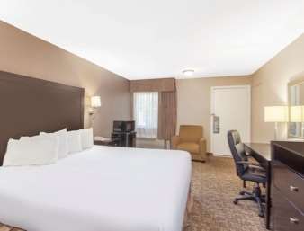  - Ramada Inn University Center Fresno