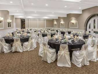 Restaurant - Ramada Inn University Center Fresno