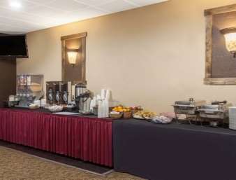 Restaurant - Ramada Inn University Center Fresno