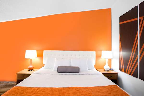  - Howard Johnson Express Inn Wilmington