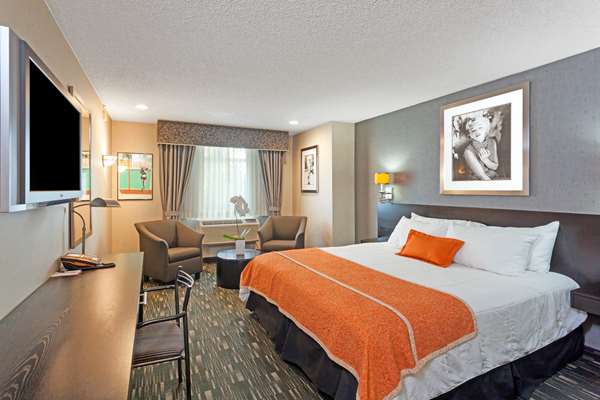  - Ramada Plaza Hotel West Hollywood