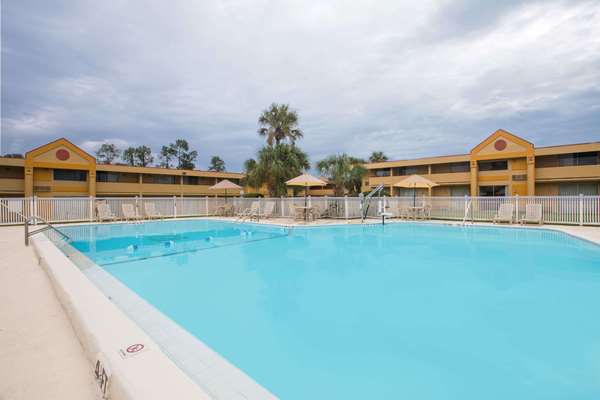 Pool - Days Inn Ocala - I-75, Exit 354