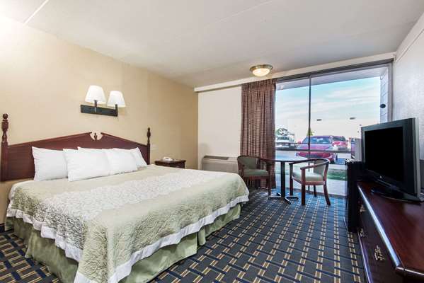  - Days Inn Vernon - I-84, Exit 65