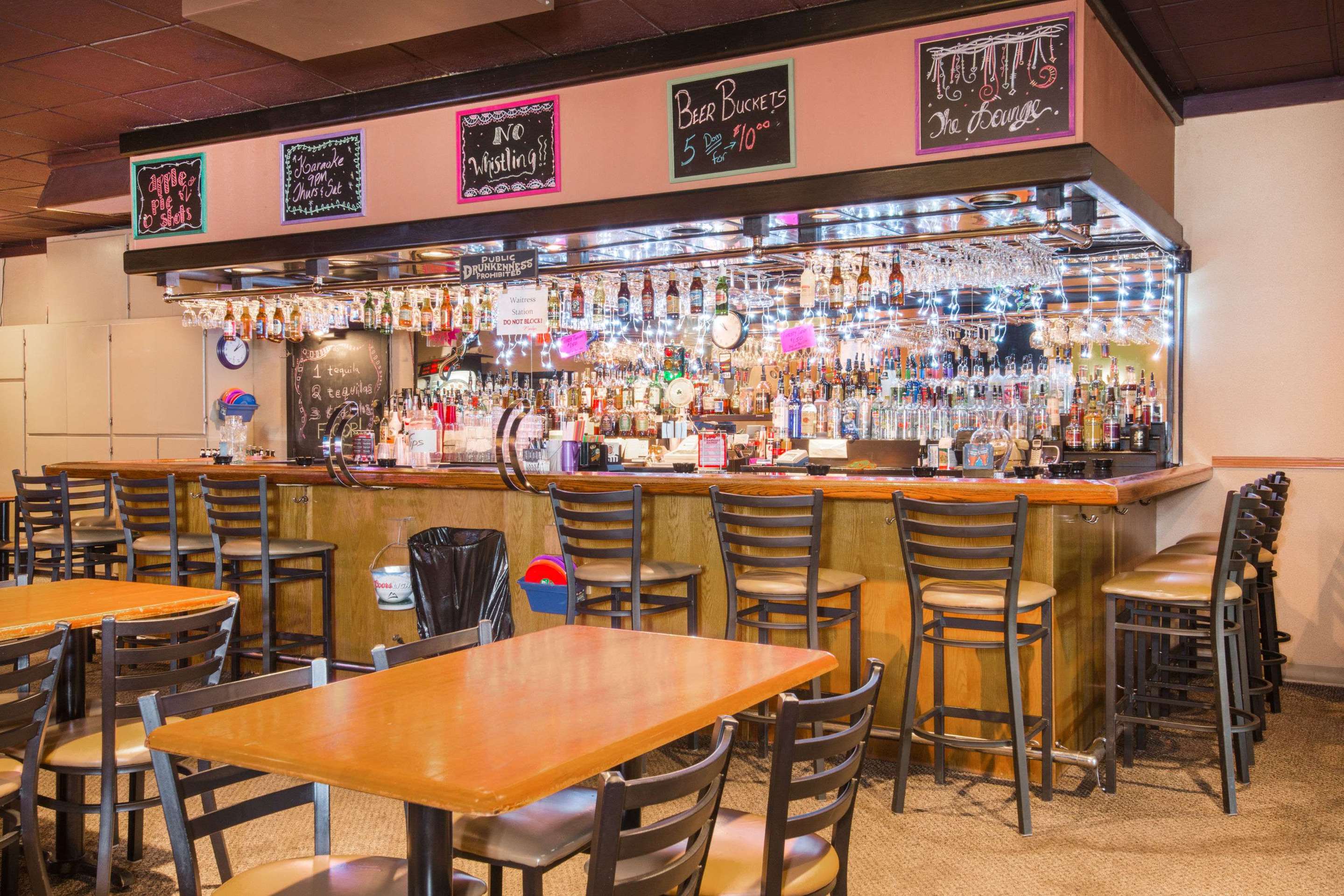BarLounge | Ramada by Wyndham Enid