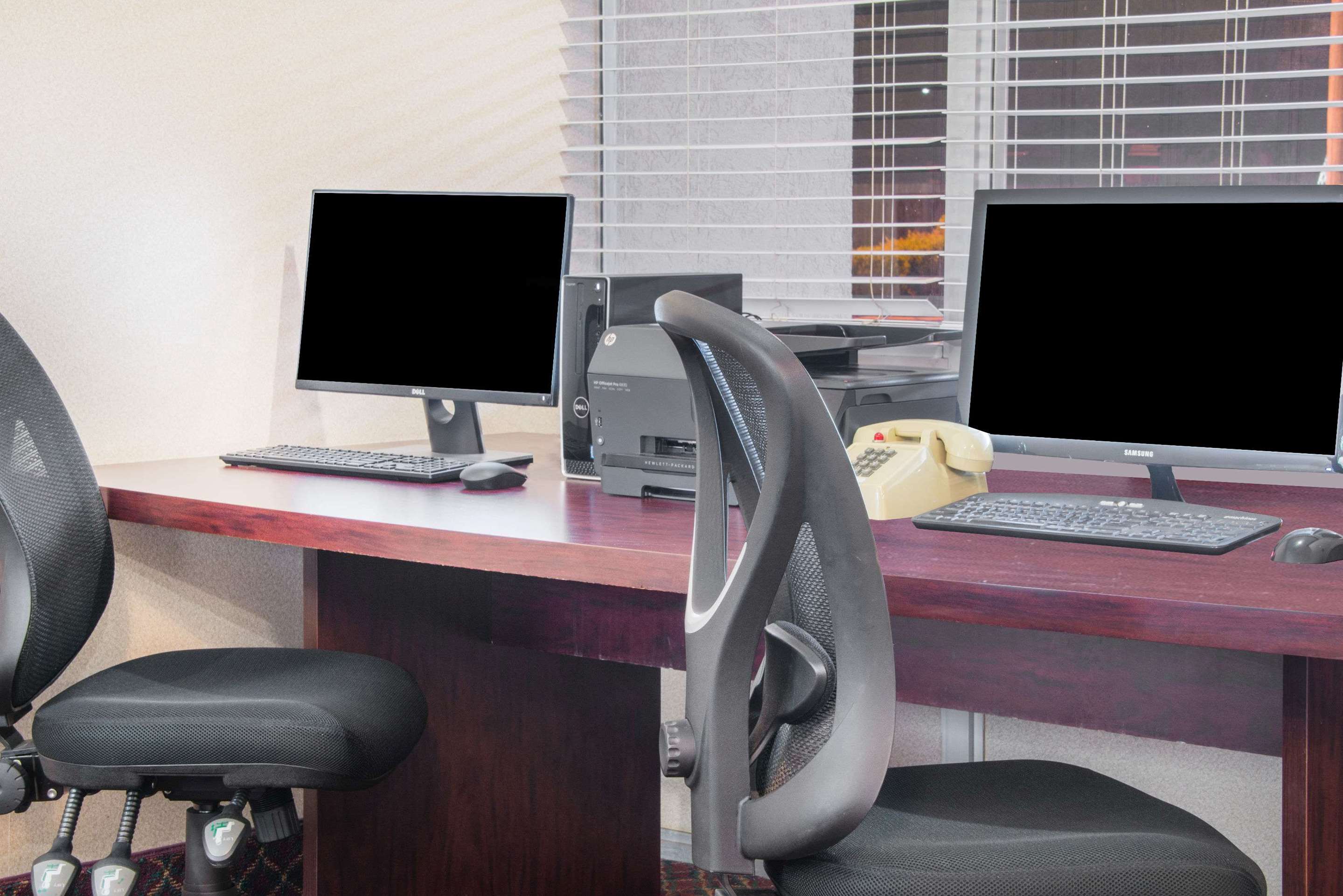 Business Center | Ramada by Wyndham Enid