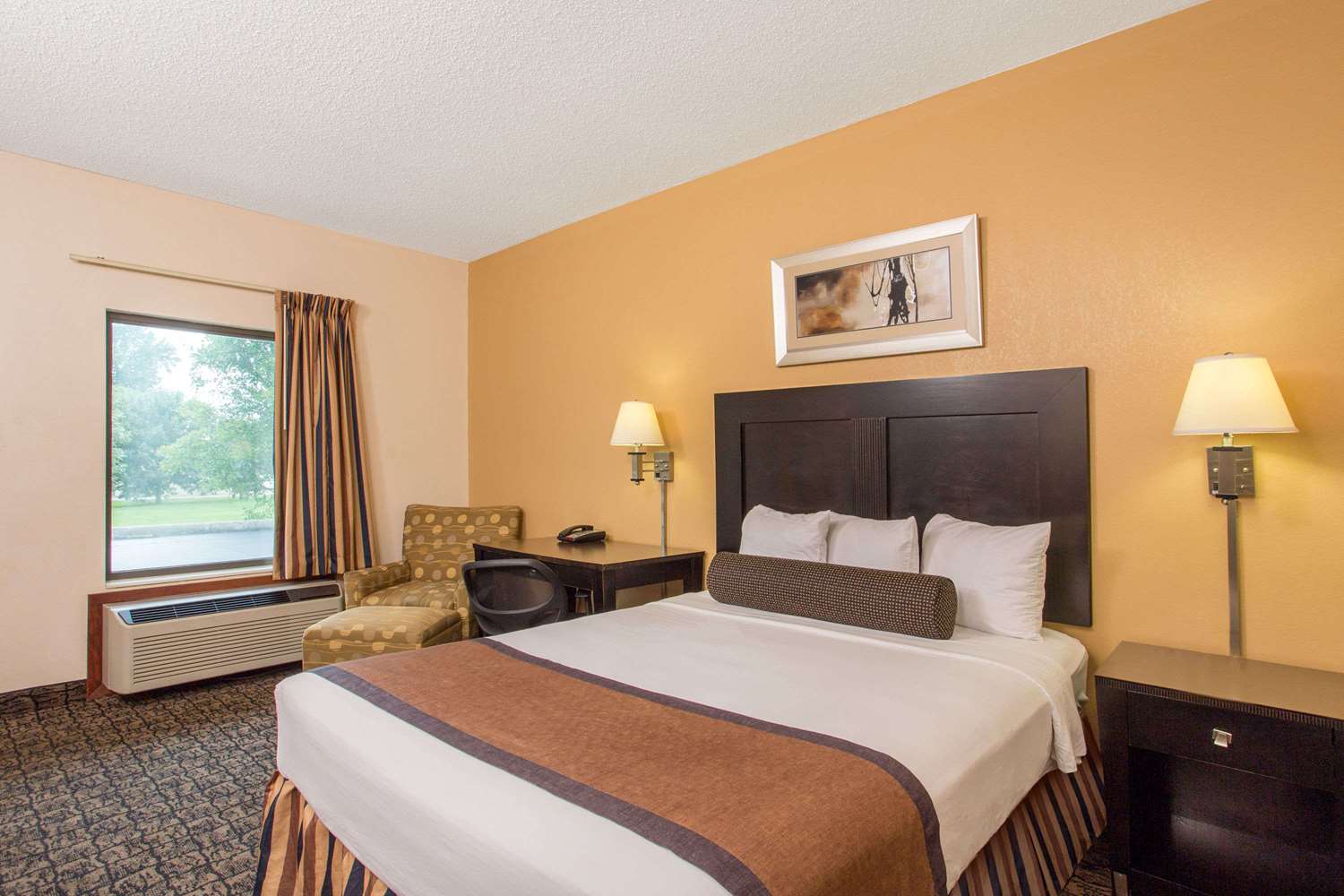 Days Inn Monticello, AR See Discounts