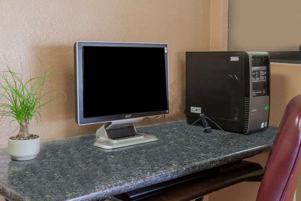 Conference Area - Howard Johnson Inn Flagstaff