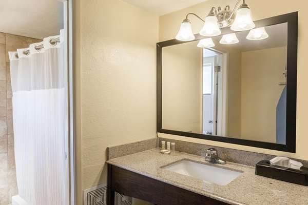  - Howard Johnson Inn Flagstaff