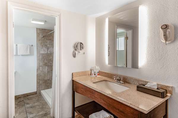  - Howard Johnson Inn Flagstaff