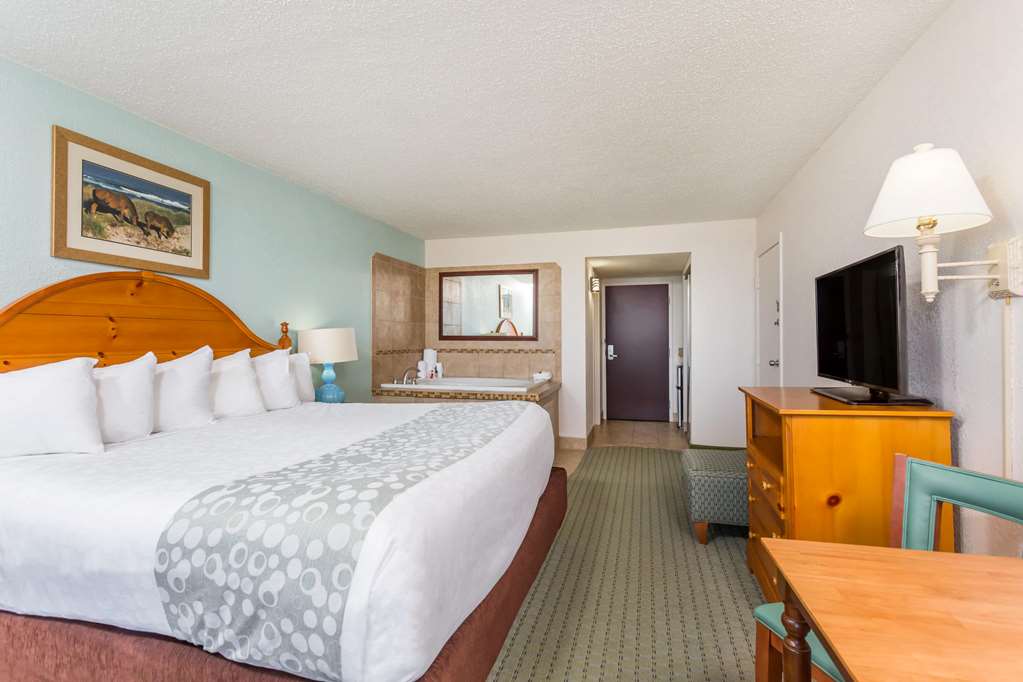 RAMADA PLAZA BY WYNDHAM, NAGS HEAD-guestroom-Guest Room,Suite,On-Site.jpg
