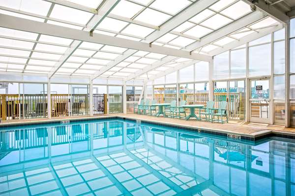 Pool - Ramada Plaza Hotel Kill Devil Hills