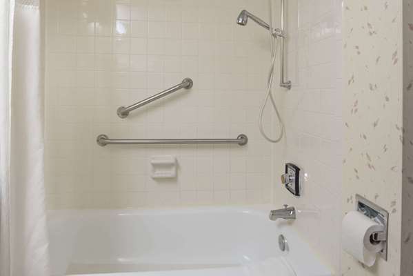  - Ramada Inn Grand Forks - I-29, Exit 141