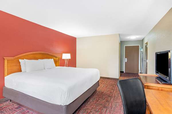  - Ramada Inn Grand Forks - I-29, Exit 141