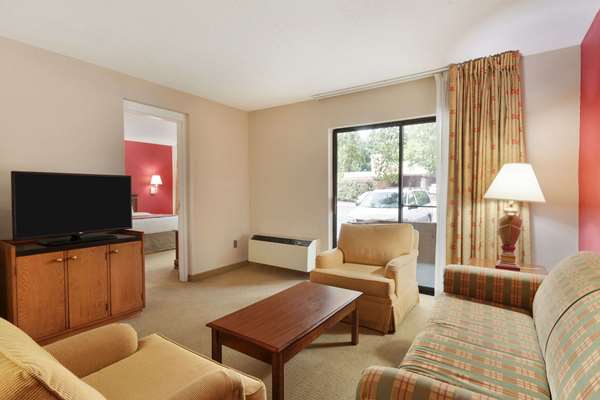 Suite - Ramada Inn Blue Ridge Raleigh