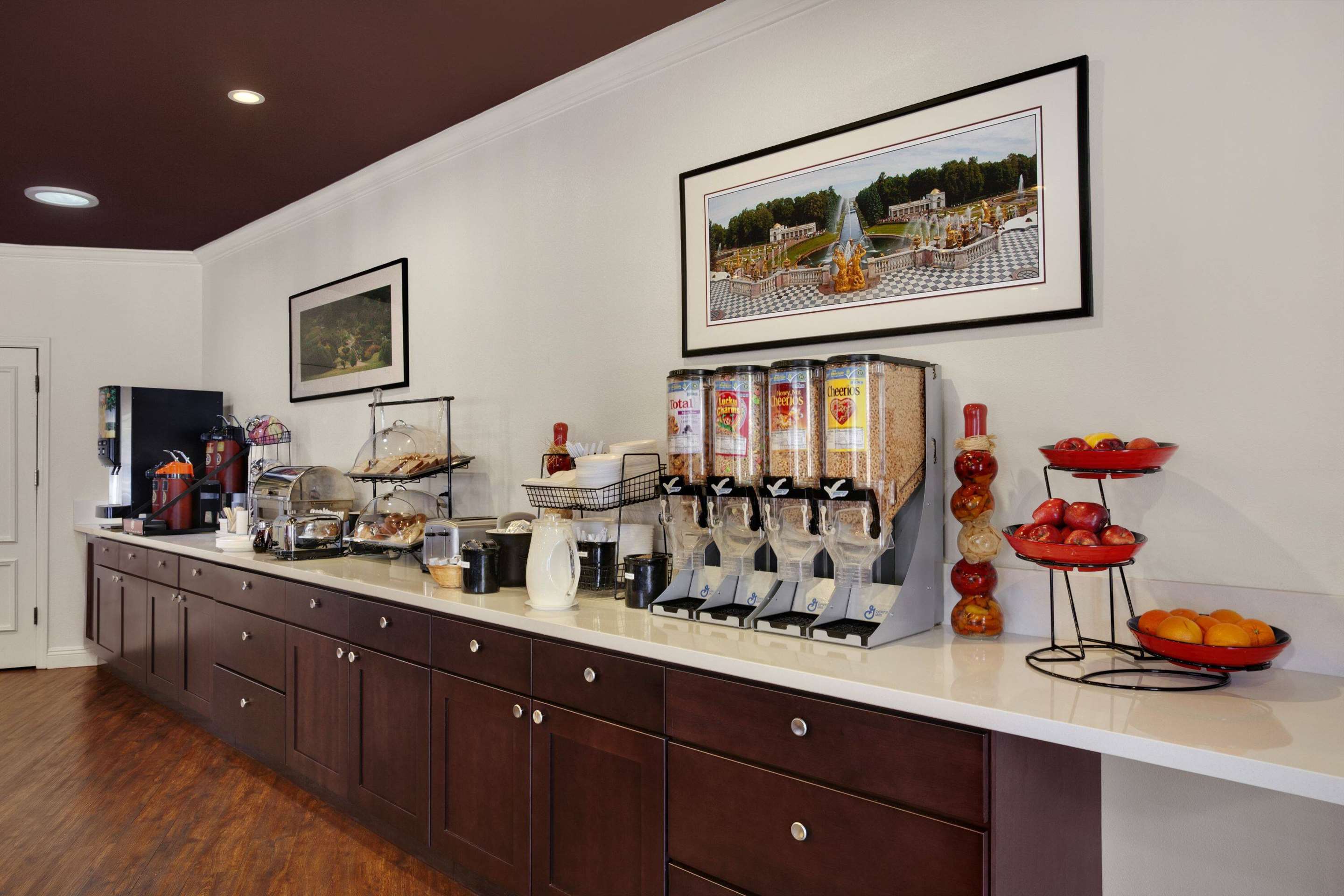 Breakfast Area | Ramada by Wyndham Torrance