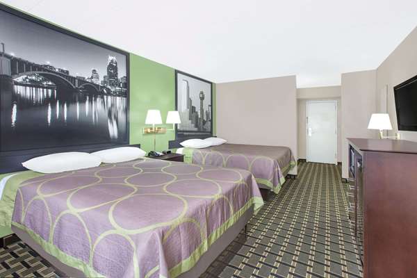  - Super 8 Hotel Downtown Grand Prairie - I-30, Exit 34