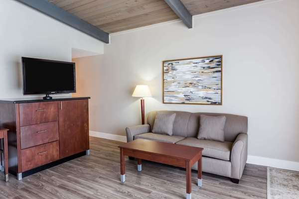 Suite - Ramada Inn Kearny Mesa San Diego