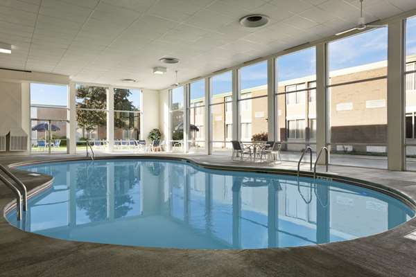 Pool - Ramada Inn Bangor - I-95, Exit 182B