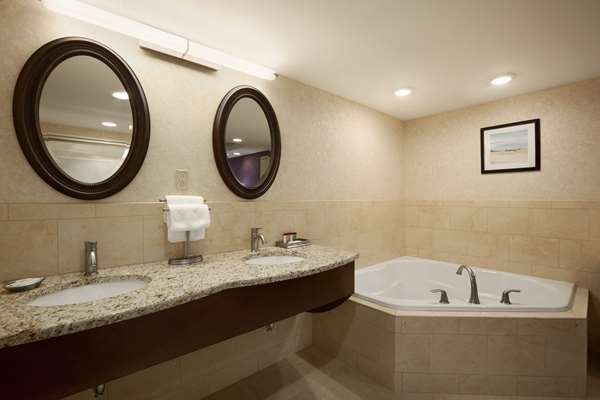  - Ramada Inn Bangor - I-95, Exit 182B