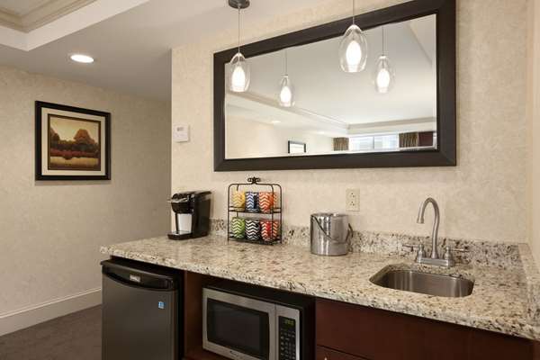 Suite - Ramada Inn Bangor - I-95, Exit 182B