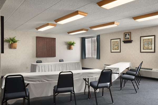  - Ramada Inn Bangor - I-95, Exit 182B