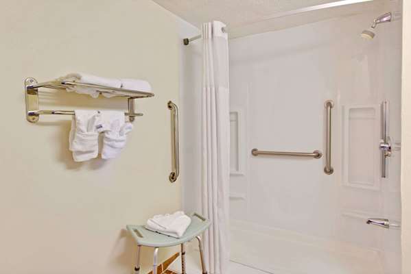  - Days Inn Woodlawn Road Charlotte - I-77, Exit 6A