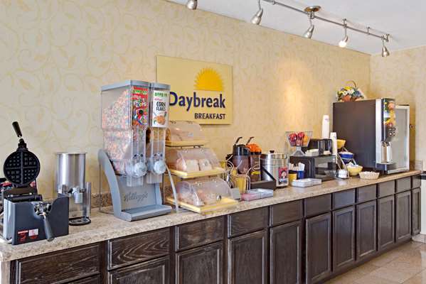  - Days Inn Woodlawn Road Charlotte - I-77, Exit 6A