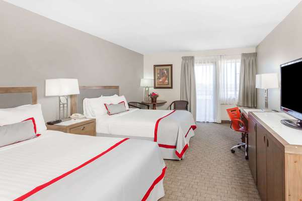  - Ramada Plaza Hotel Garden Grove