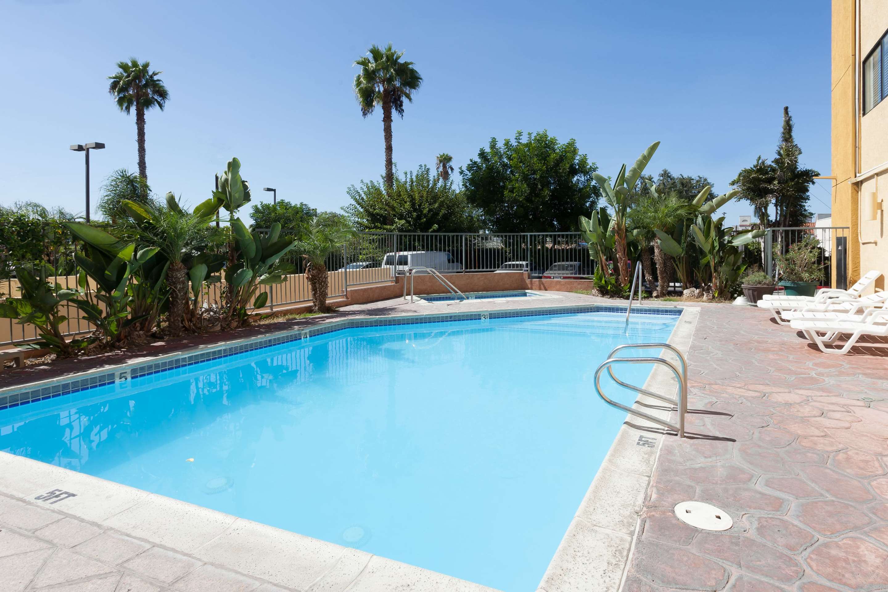 Pool | Ramada Plaza by Wyndham Garden Grove/Anaheim South