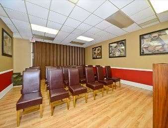  - Howard Johnson Inn Clifton