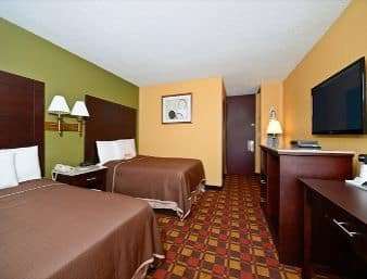  - Howard Johnson Inn Clifton