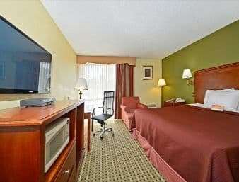  - Howard Johnson Inn Clifton